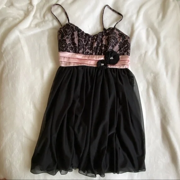 black and pink dresses for juniors Scoop Short Prom Dresses Black Lace Graduacion Juniors Homecoming Dres   SELINADRESS